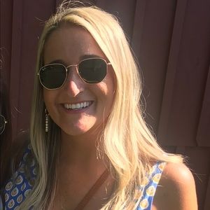 Meet your Posher, Maureen